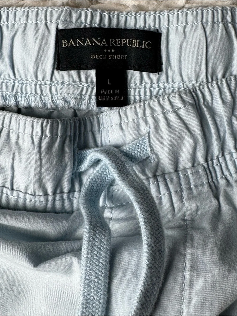Banana Republic Men's Pale Blue Athletic Drawstring Deck Shorts - 8”